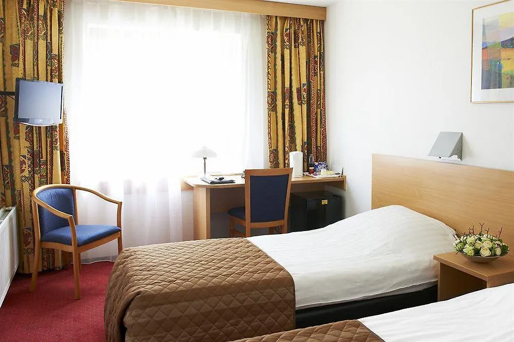 Bastion Hotel Amsterdam Zuidwest 3*,  Holland